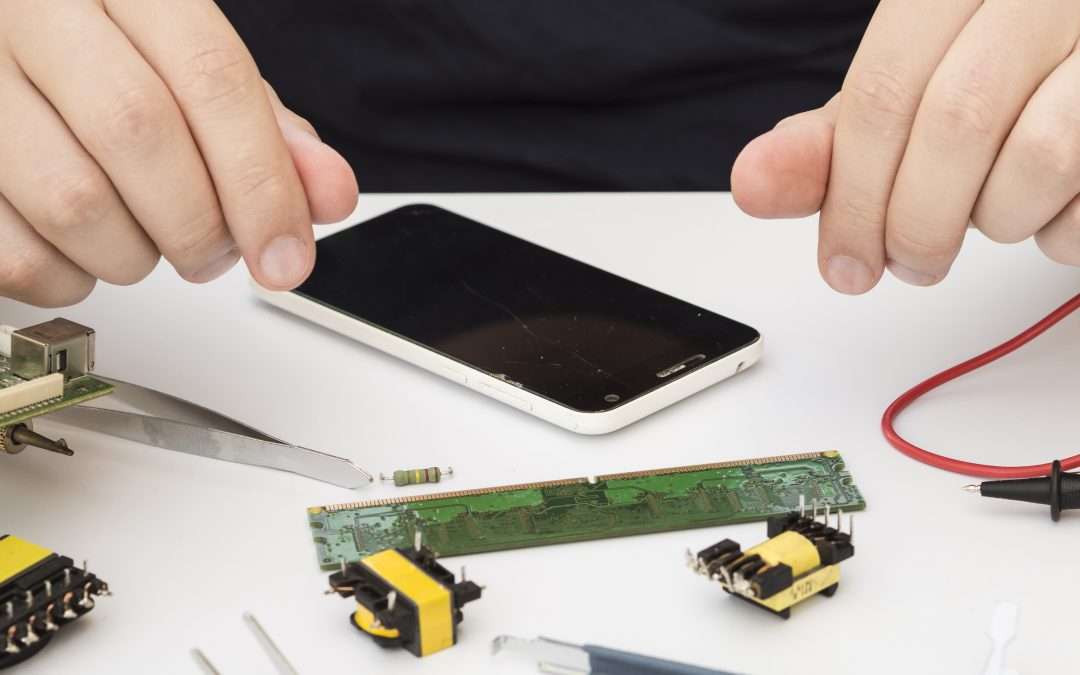 How to Troubleshoot Common Phone Issues Before Seeing a Pro